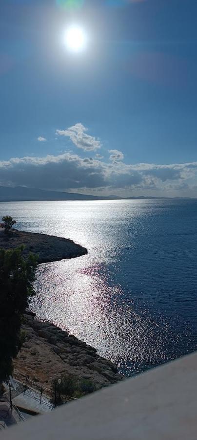 Blue Seaview Suites Pireu Exterior foto